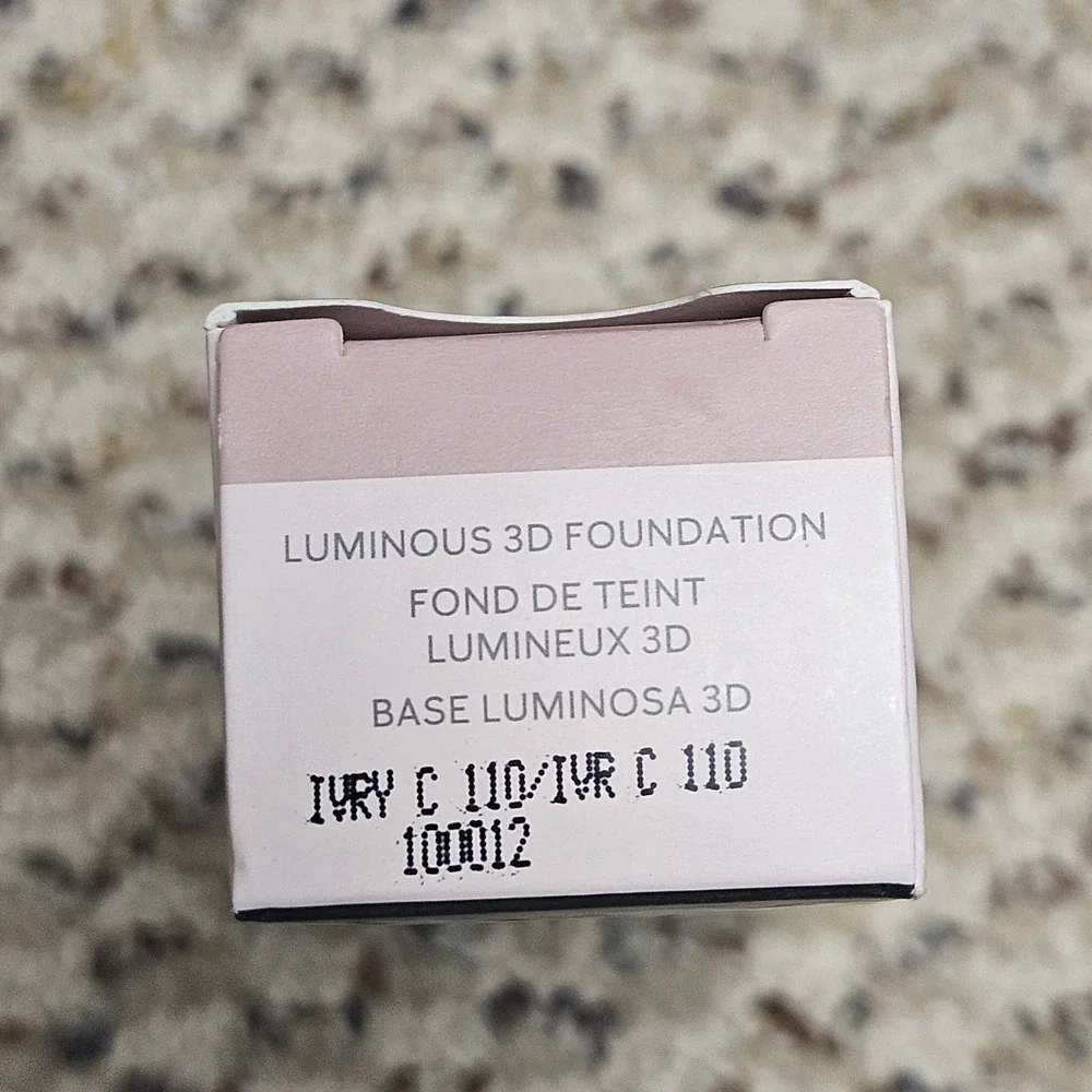 Mary Kay TimeWise Luminous 3D Foundation Ivory C 110 Normal to Dry Skin 1 oz